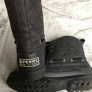 Sperry black duck boots in women’s 9